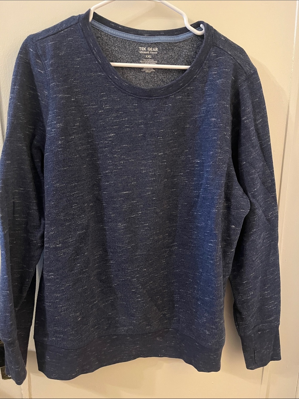 tek gear Women’s Weathered Navy Crewneck Sweatshirt